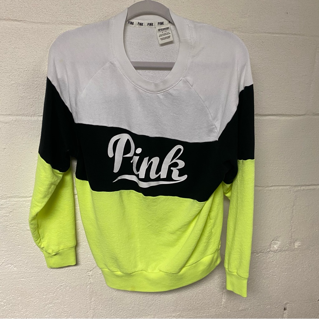 Victoria's Secret Pink Women’s Sweatshirt Size Small